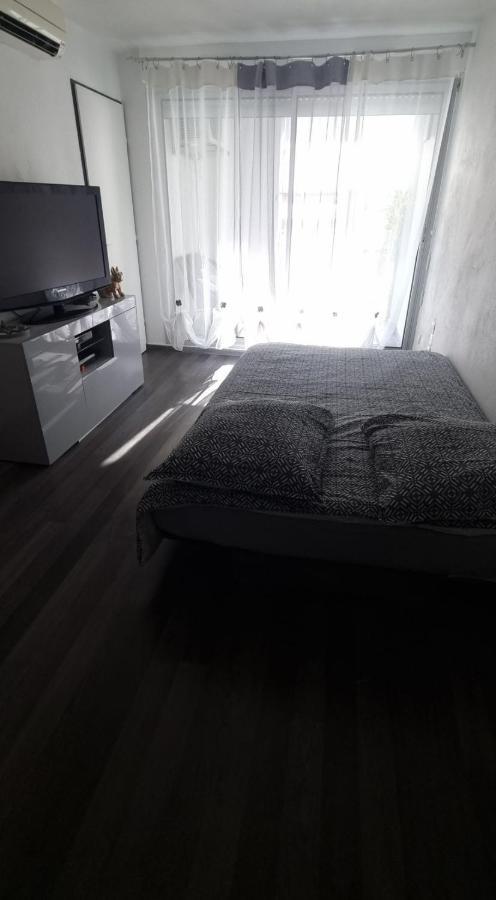 Nouveau Bien Lumineux Tout Confort En Centre Ville Sete Exterior photo