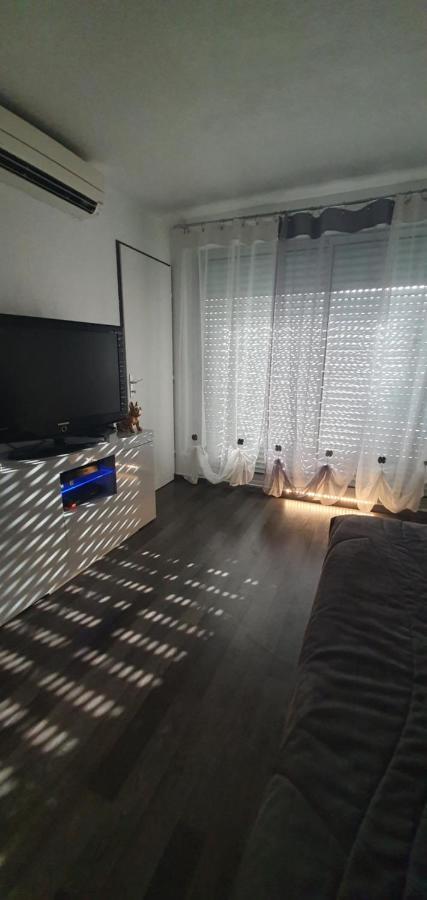 Nouveau Bien Lumineux Tout Confort En Centre Ville Sete Exterior photo
